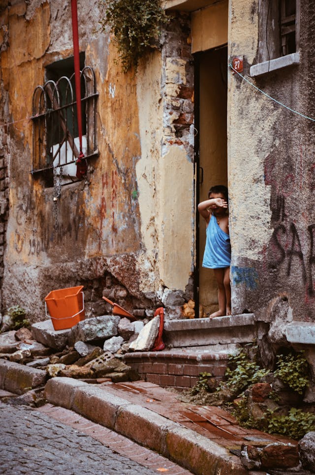 pexels-ekrulila-2128341